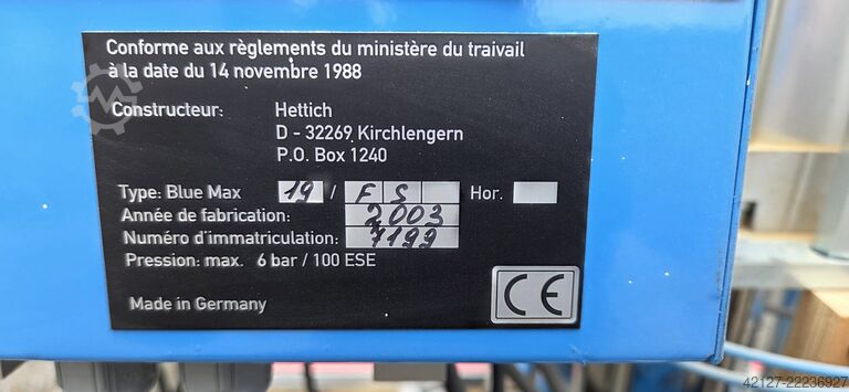 آلة حفر التجهيزات مع وحدة تغذية أفقية. Hettich Blue Max 19 - FS