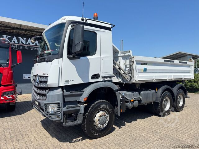 Camion basculante trilateral MERCEDES-BENZ 3343 Arocs 4 Allrad 6x6 MEILLER  Only 34.000 Km