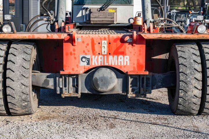 Tyhjän säiliön kurottaja Kalmar DRF100-54S6