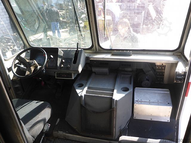 Umpikorja-auto Chevrolet Grumman Van, Step Van