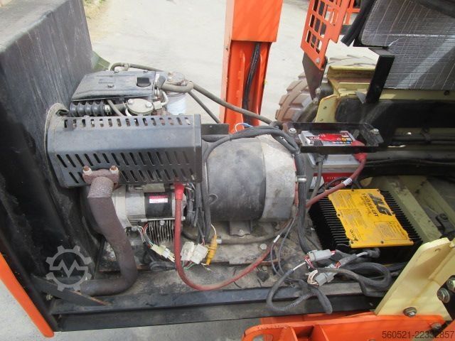Makazaste platforme JLG M3369 - 4x4 - 10m Plattformhöhe