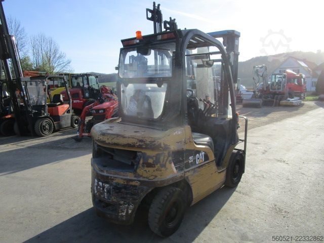Dizel viljuškari Caterpillar DP25N - Triplex-Freihub 5,6m + Seitenschieber
