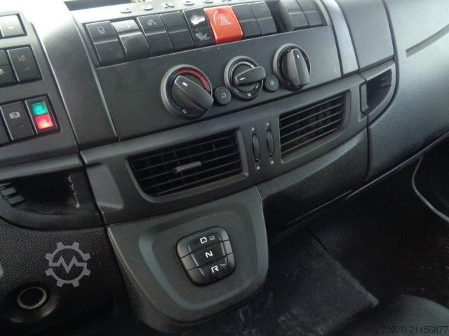 बॉक्स ट्रक IVECO EUROCARGO ML120E25