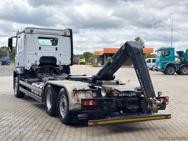 रोल-ऑफ टिपर ट्रक MERCEDES-BENZ Actros 2745 6x2 Abrollkipper Meiller RS2170