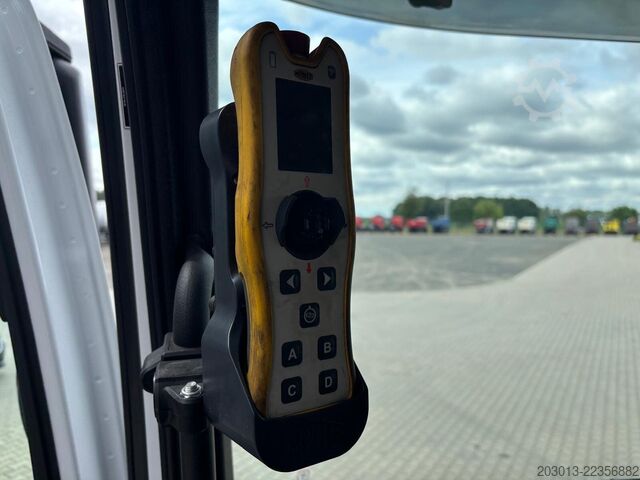 रोल-ऑफ टिपर ट्रक MERCEDES-BENZ Actros 2745 6x2 Abrollkipper Meiller RS2170