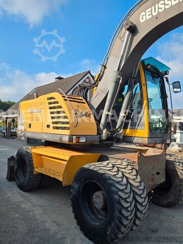 Hjólagröfur VOLVO EW160 B