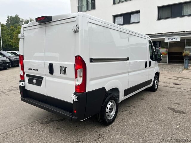 Minibus FIAT Ducato 33 L2H1 CarPlay RüKa 260Grad Türen Klima