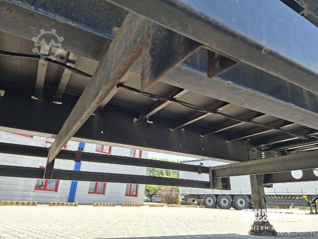 Gjysmërimorkio e hapur me mushama Kögel Curtainsider Mega