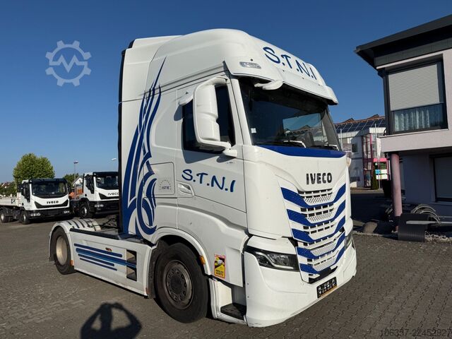 Staðlaður dráttarbíll IVECO STRALIS S-WAY 510 AS440S51T/P Standklima Intarde