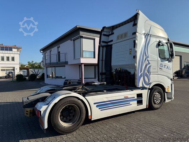 Staðlaður dráttarbíll IVECO STRALIS S-WAY 510 AS440S51T/P Standklima Intarde
