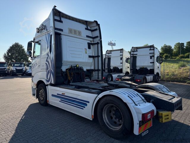 Staðlaður dráttarbíll IVECO STRALIS S-WAY 510 AS440S51T/P Standklima Intarde
