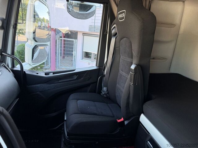 Staðlaður dráttarbíll IVECO STRALIS S-WAY 510 AS440S51T/P Standklima Intarde