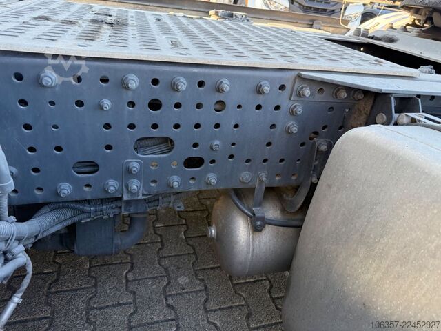 Staðlaður dráttarbíll IVECO STRALIS S-WAY 510 AS440S51T/P Standklima Intarde