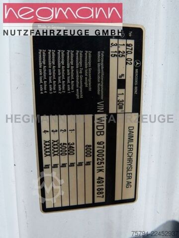Flutningsbíll með segldúk MERCEDES-BENZ Atego 817, Alu-Koffer LBW, AHK, DE.