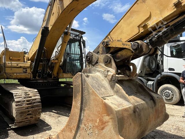 Escavatore cingolato Caterpillar 330 DLN