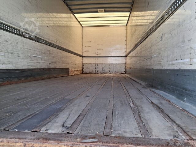 čemodāns DAF CF 85.360 * 6x2  * Euro 4 * 1 x Bed