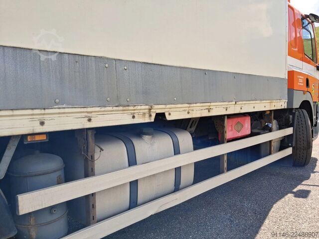 čemodāns DAF CF 85.360 * 6x2  * Euro 4 * 1 x Bed