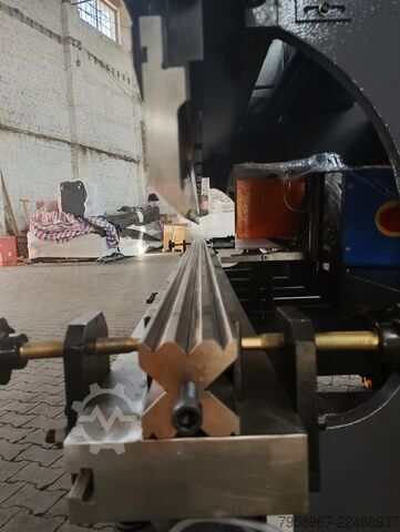 CNC πρέσα κάμψης MTP-3212 80 × 2500 Metal Technics Polska MTP3212 80x2500