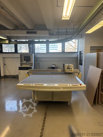 Mašina za rezanje papira Kongsberg XL 22