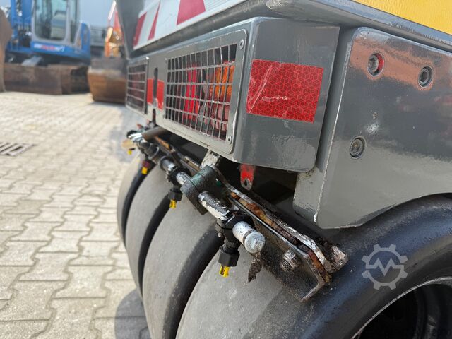 Rouleau combiné Ammann AV 16 K Kombiwalze