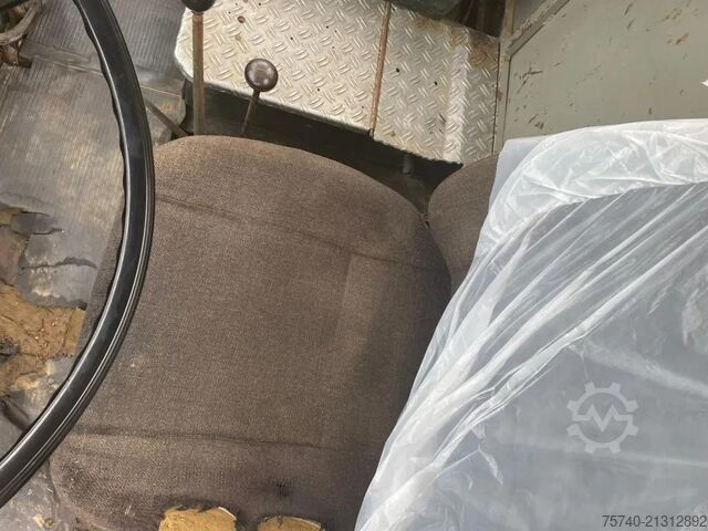 Ανατρεπόμενο φορτηγό Mercedes-Benz 813 + Manual + Kipper + 4x4