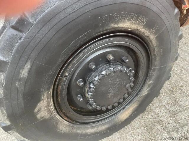 Volquete Mercedes-Benz 813 + Manual + Kipper + 4x4
