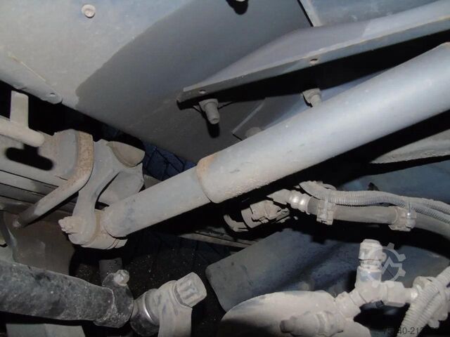 Refrigerated/freezer transport Scania P230 LOW KLM +  CARRIER + LOADLIFT +