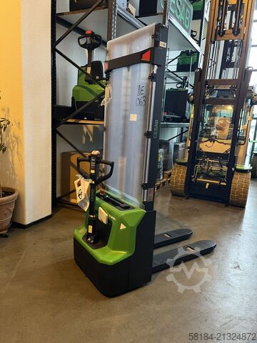 מלגזת הרמה ידנית Cesab S010i