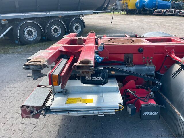 Nákladné vozidlo s výmennou nadstavbou SCANIA R420 / BDF bis 7,45m / 20 Fuß / LBW / Gelenkt