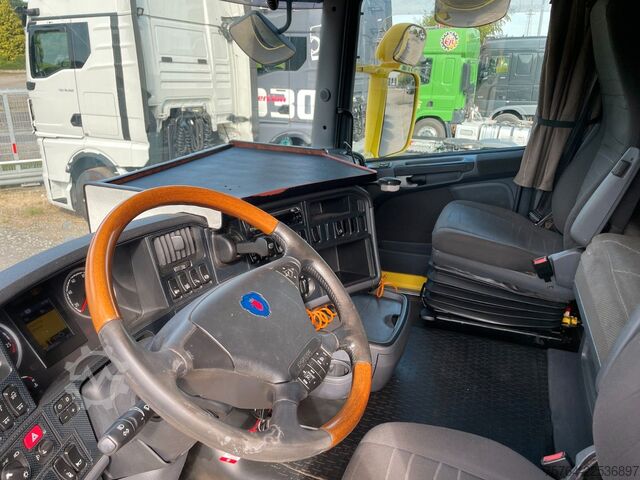 Nákladné vozidlo s výmennou nadstavbou SCANIA R420 / BDF bis 7,45m / 20 Fuß / LBW / Gelenkt