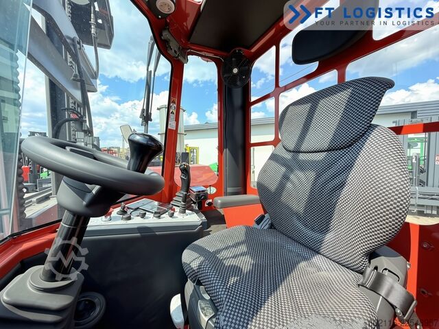 Chariot élévateur multidirectionnel Combilift C8000 DIESEL DUPLEX WIDE FORK POSITIONER