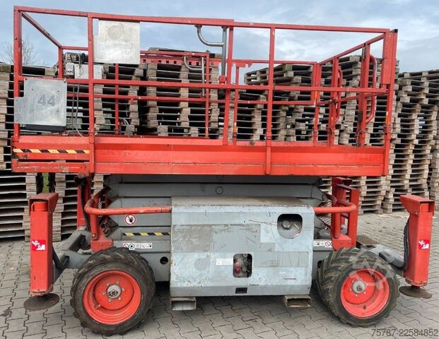 Werkplatform Skyjack SJ6832RT 4x4 Diesel, neuer Motor!!!