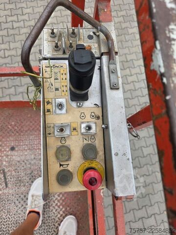 Werkplatform Skyjack SJ6832RT 4x4 Diesel, neuer Motor!!!