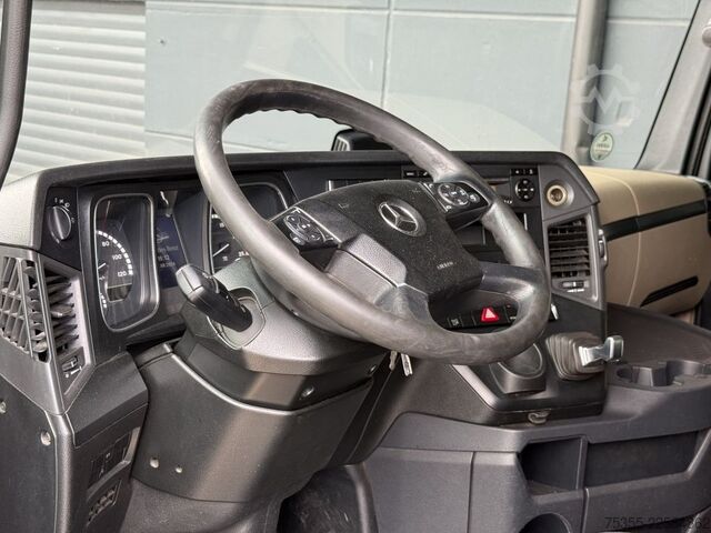 Caminhão com carroçaria intercambiável MERCEDES-BENZ Actros 1840 Klima Retarder ACC 7,6m MEGA Jumbo