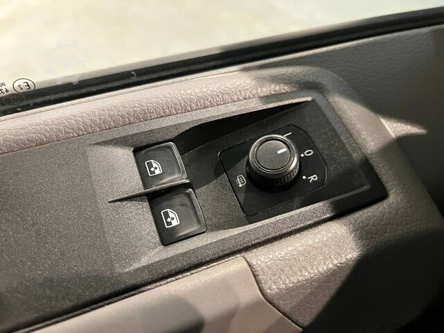 Loading platform VW Crafter 35 2.0 TDI L4 DC Dubbel Cabine RWD 140 ...