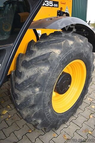 텔레스코픽 로더 JCB 535-95