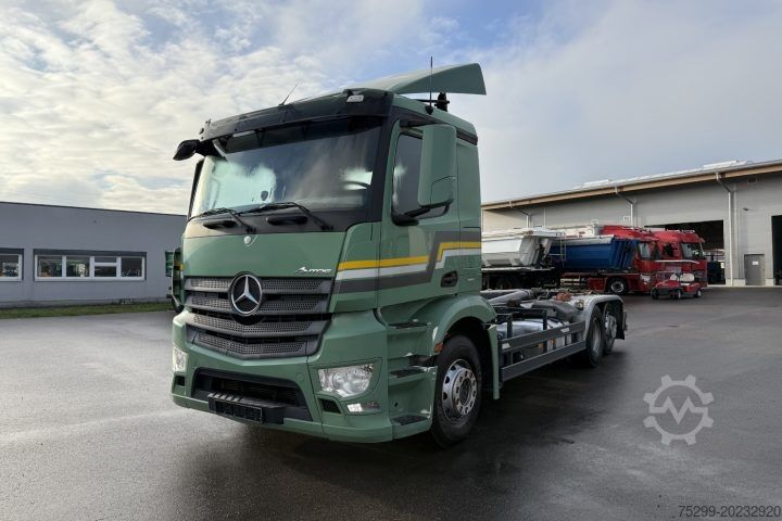 کامیون کمپرسی با جرثقیل قلابی Mercedes-Benz Antos 2648 Meiller