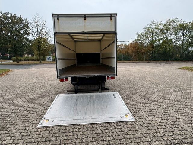 Kamion s sandukom FUSO Canter 7C15 Koffer mit Ladebordwand