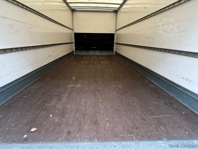 Kamion s sandukom FUSO Canter 7C15 Koffer mit Ladebordwand