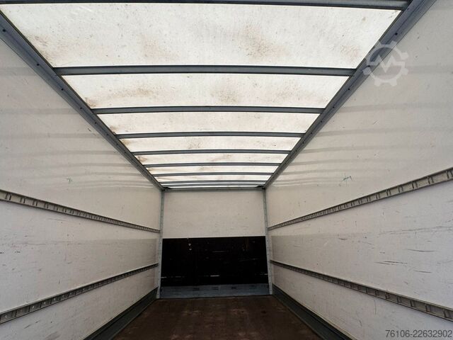 Kamion s sandukom FUSO Canter 7C15 Koffer mit Ladebordwand