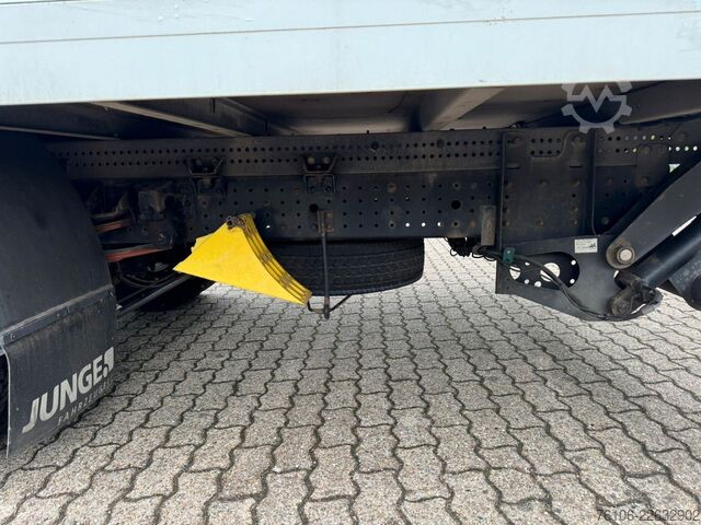 Kamion s sandukom FUSO Canter 7C15 Koffer mit Ladebordwand
