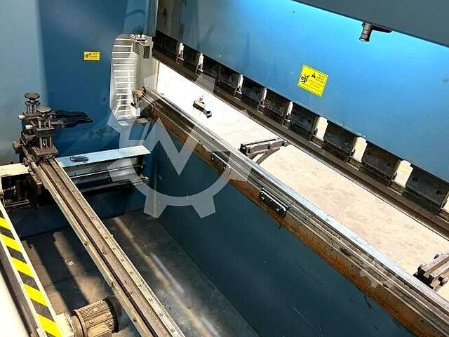 Abkantpressen Durma AD-R 30175 2016 Durma AD-R 30175