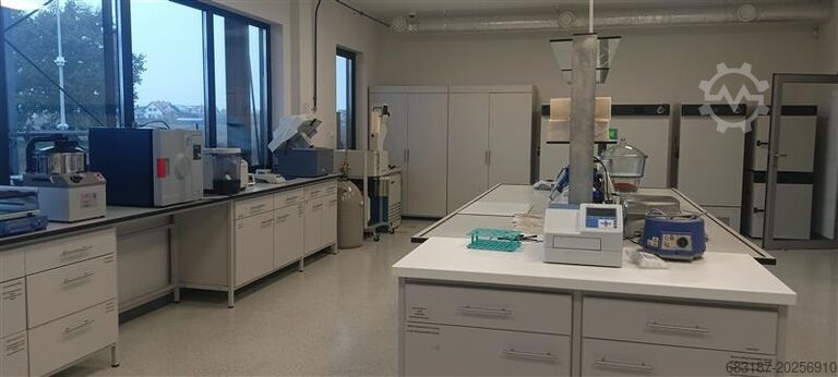Laboratóriumi berendezések - Készlet Shimadzu, Wyposażenie laboratorium 