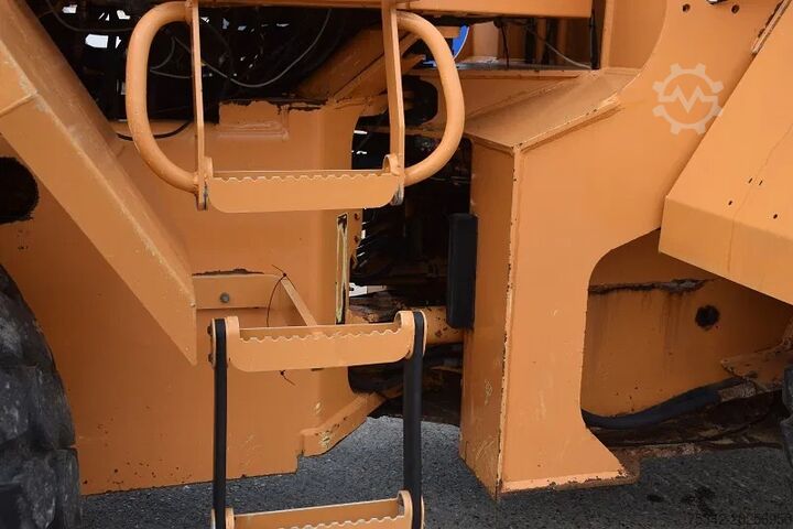 Radlader Case 821B