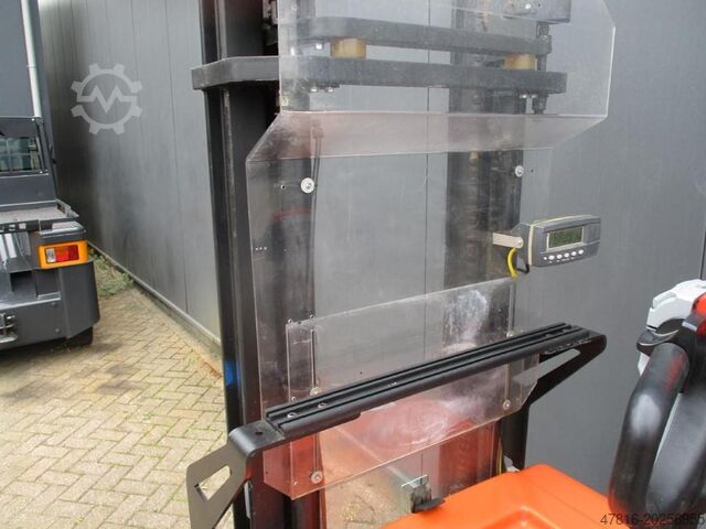Carretilla elevadora BT SPE125