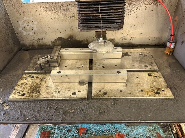 EDM-borrmaskin för hålborrning MADRA BT-2