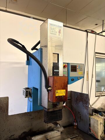 EDM-borrmaskin för hålborrning MADRA BT-2