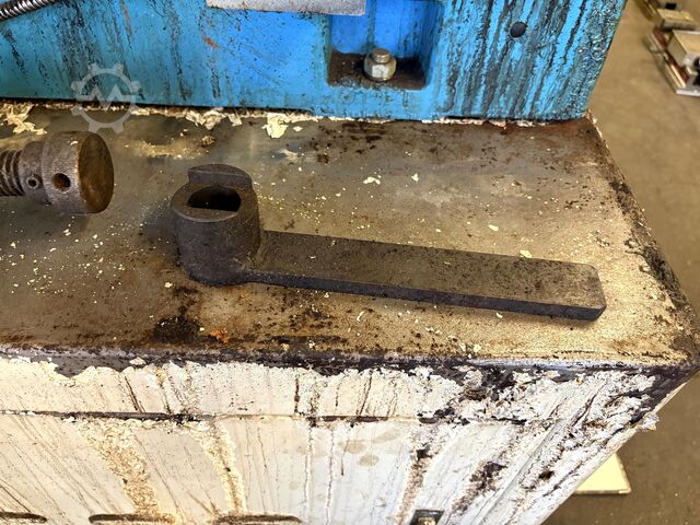 EDM-borrmaskin för hålborrning MADRA BT-2