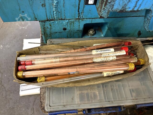 EDM-borrmaskin för hålborrning MADRA BT-2