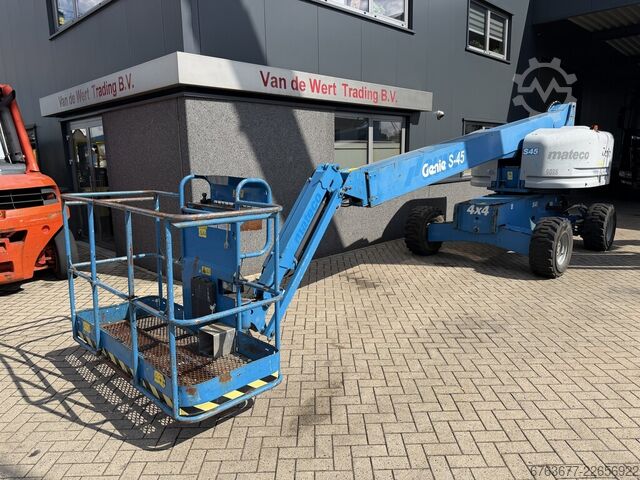 GENIE S-45 Teleskoparbeitsbühne / Gelenkteleskopbühne 4x4 DEUTZ DIESEL 5.532 Betriebsstunden 15,7 m  GENIE S-45 Telescoop hoogwerker / boomlift  4x4 DEUTZ DIESEL 5532uur 15,7M Werkhoogte 2014